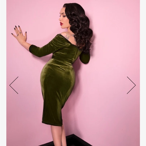 Micheline Pitt Starlet Wiggle Olive Green Velvet XS - Picture 2 of 4